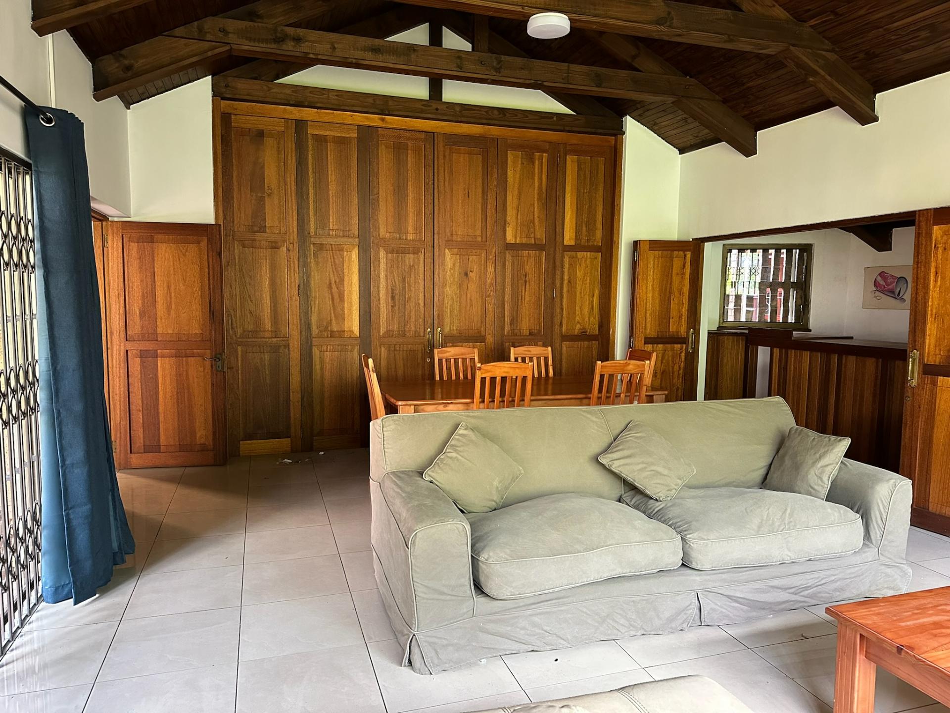 Communal (6) Communal (6)