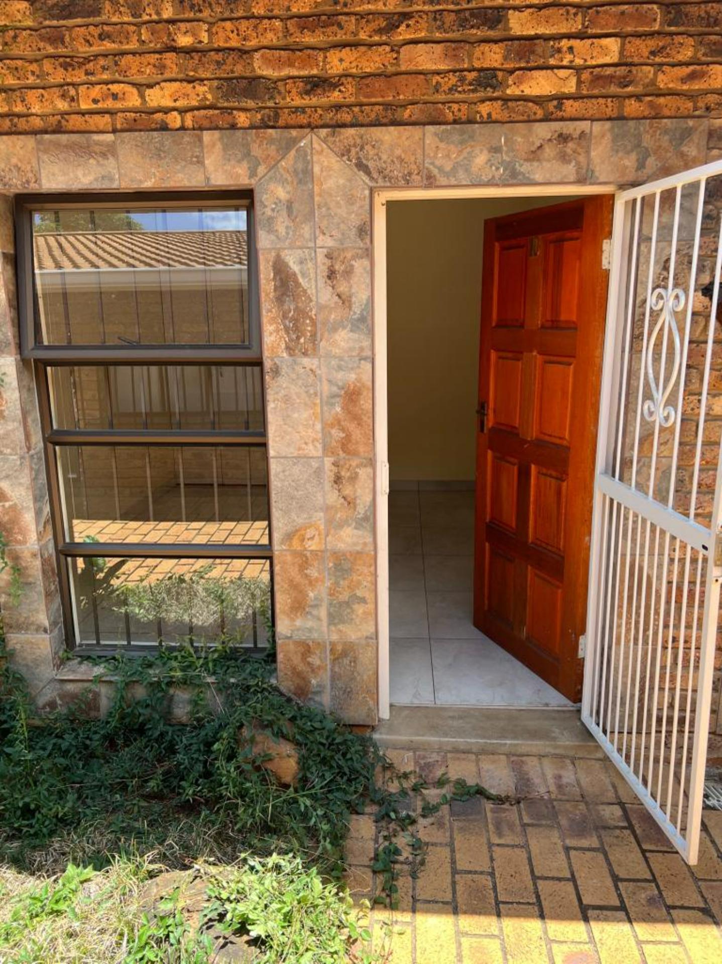 rooms (22) rooms (22)